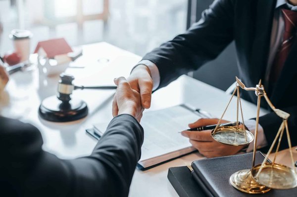Avocat fiscaliste international : Partenaire pour votre succès financier